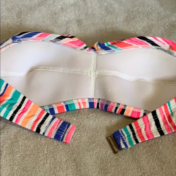 Striped swimsuit top - Picture 5 of 5